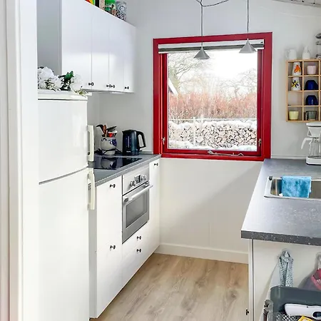 2 Bedroom Cozy In Dom wakacyjny