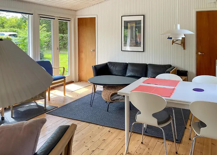 2 Bedroom Cozy In Σπίτι διακοπών *